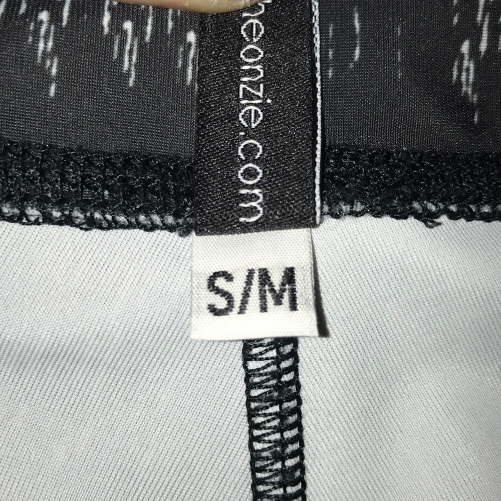 ONZIE black and white leggings - Picture 5 of 7